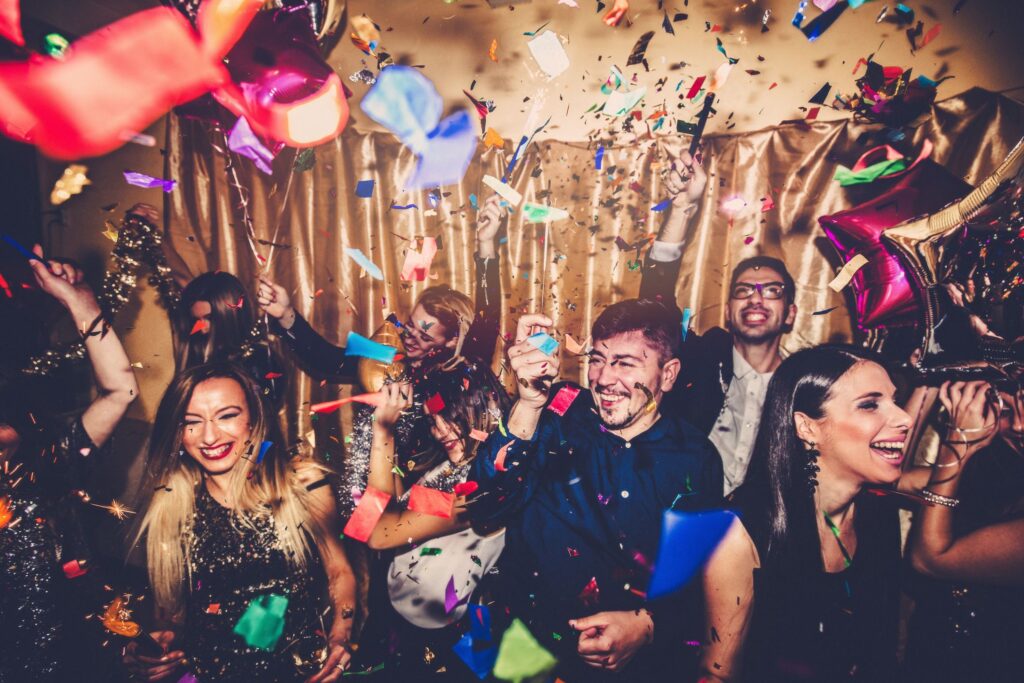 10-tips-for-a-killer-new-years-eve-party-2